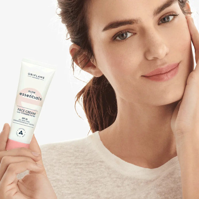 Oriflame Glow Essentials Face Cream SPF 10 with Vitamin E & B3 50ml