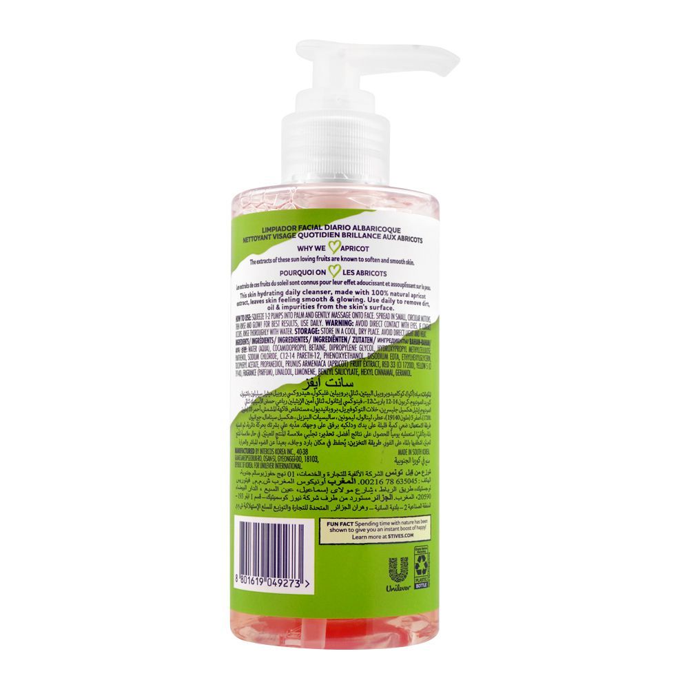 St Ives Glowing Daily Facial Cleanser Apricot 200ml - Deep Cleansing Face Wash for Radiant, Fresh & Smooth Skin