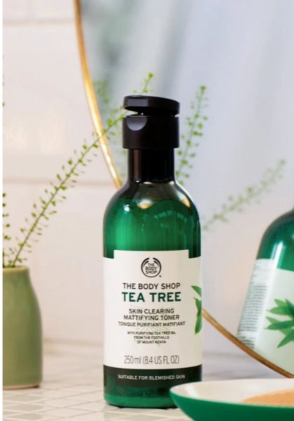 The Body Shop Tea Tree Skin Clearing Mattifying Toner