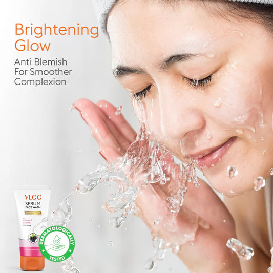 VLCC Bright Glow Serum Face Wash with Vitamin C & Mulberry 150ml
