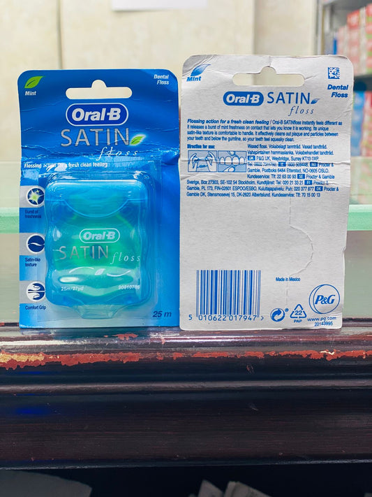 Oral-B Mint Satin Dental Floss 25m - Smooth, Strong Floss for Gentle & Effective Plaque Removal
