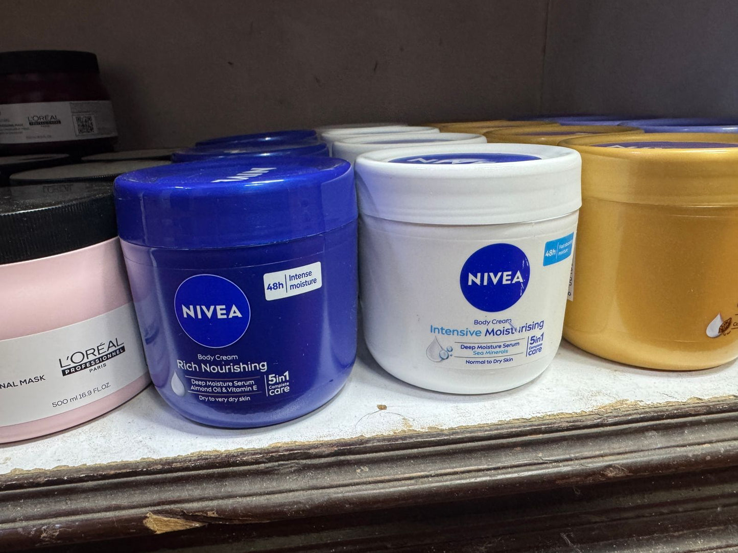 Nivea Rich Nourishing Body Cream 400ml Deep Moisture Serum, Almond Oil & Vitamin E, 5-in-1 Complete Care for Dry to Very Dry 