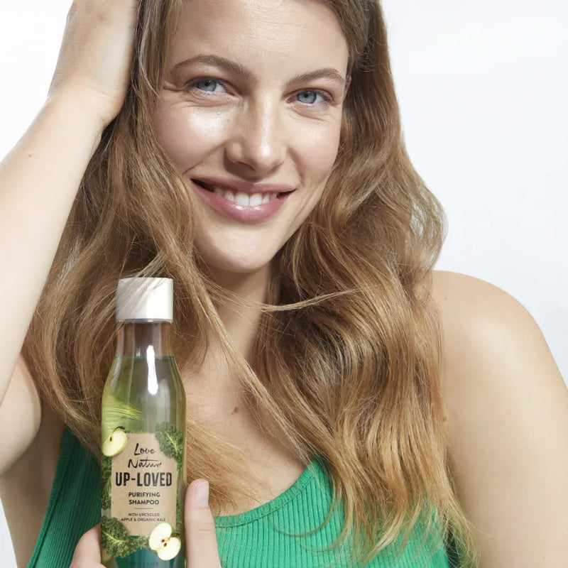 Oriflame Love Nature Up-Loved Purifying Shampoo with Upcycled Apple & Organic Kale 250ml