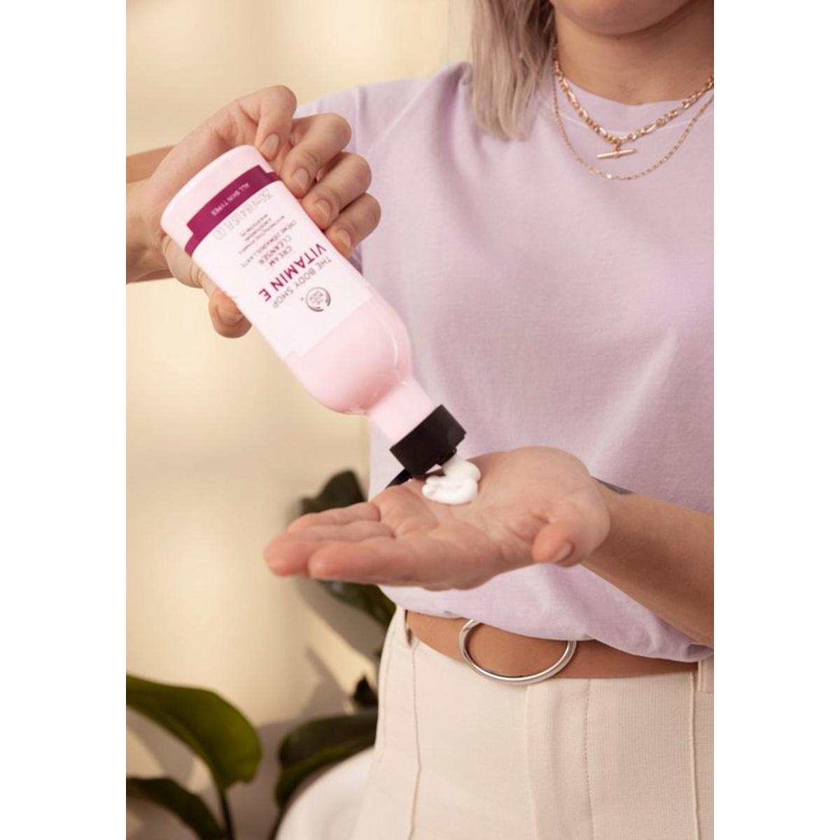 The Body Shop Vitamin E Cream Cleanser (250ML)