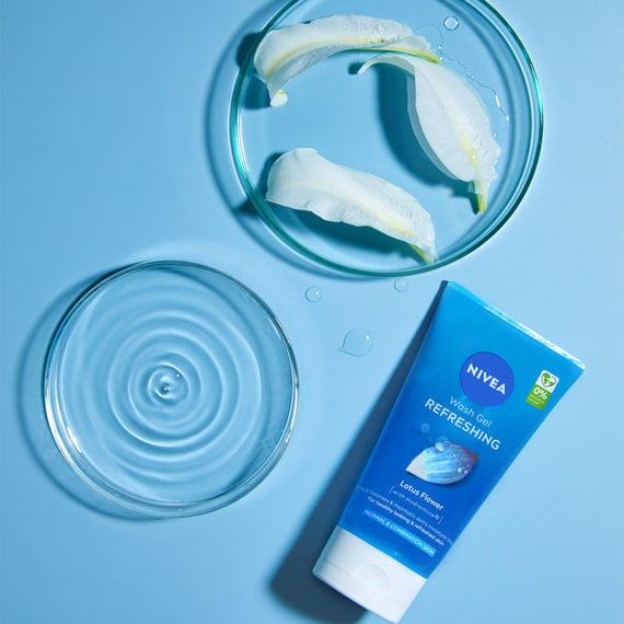 Nivea Wash Gel Refreshing Lotus Flower With Hydramine 150ml