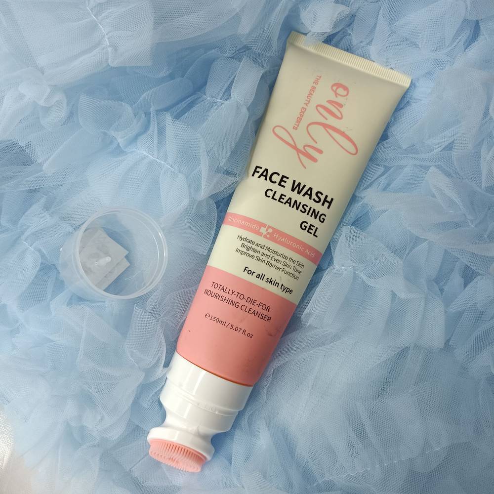 Only The Beauty Experts Face Wash Cleansing Gel with Niacinamide & Hyaluronic Acid 150ml Hydrating & Brightening Cleanser