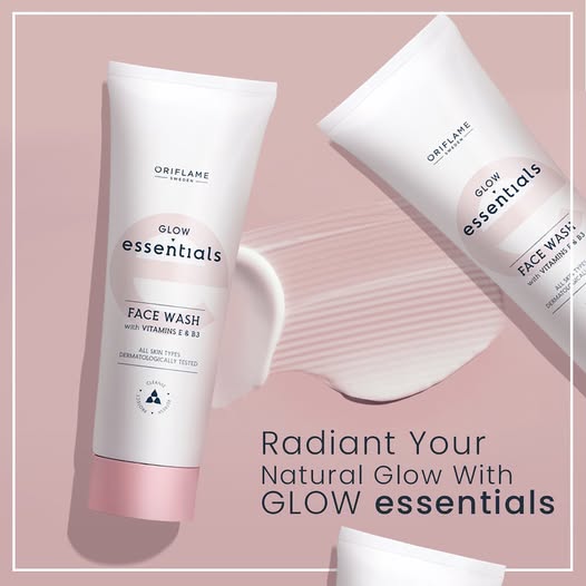 Oriflame Glow Essentials Face Wash with Vitamins E & B3 125ml