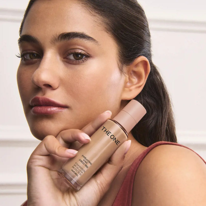 Oriflame The One Everlasting Sync Stress Free Foundation SPF 20 + UVA protection Natural (Shade: Soft Sand) 30ml