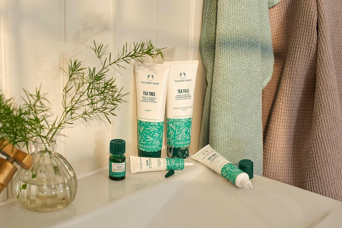 The Body Shop Tea Tree Skin Clearing Daily Face Scrub 125ml