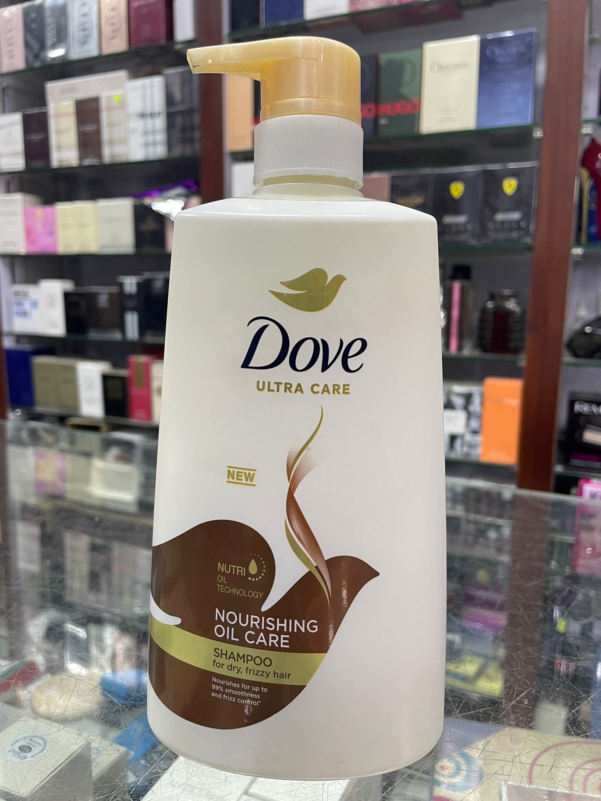 Dove Ultra Care Nourishing Oil Care Shampoo for Dry & Frizzy Hair 650ml - Deep Nourishment Hair Care Shampoo for Smooth Soft 