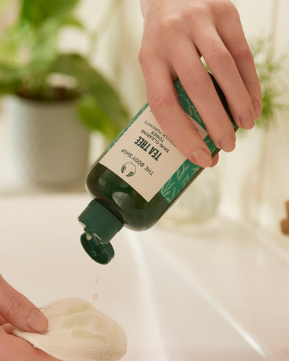 The Body Shop Tea Tree Skin Clearing Mattifying Toner