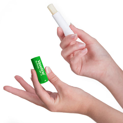 Vaseline Lip Therapy Aloe Vera Lip Balm 4.8g - Hydrating Lip Balm for Soft Smooth Lips, Daily Moisture Care, Dry Lip Protecti